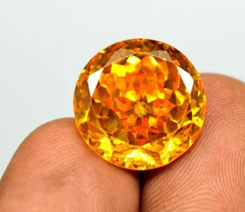 Topaz Taşı